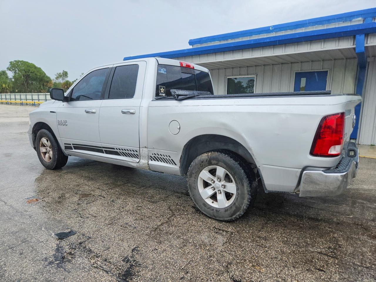 2015 Ram 1500 Slt - zdjęcie 2