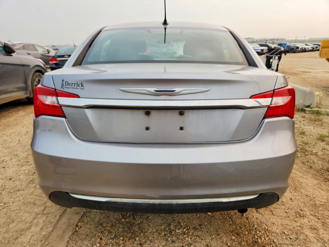 2013 Chrysler 200 Touring - zdjęcie 6