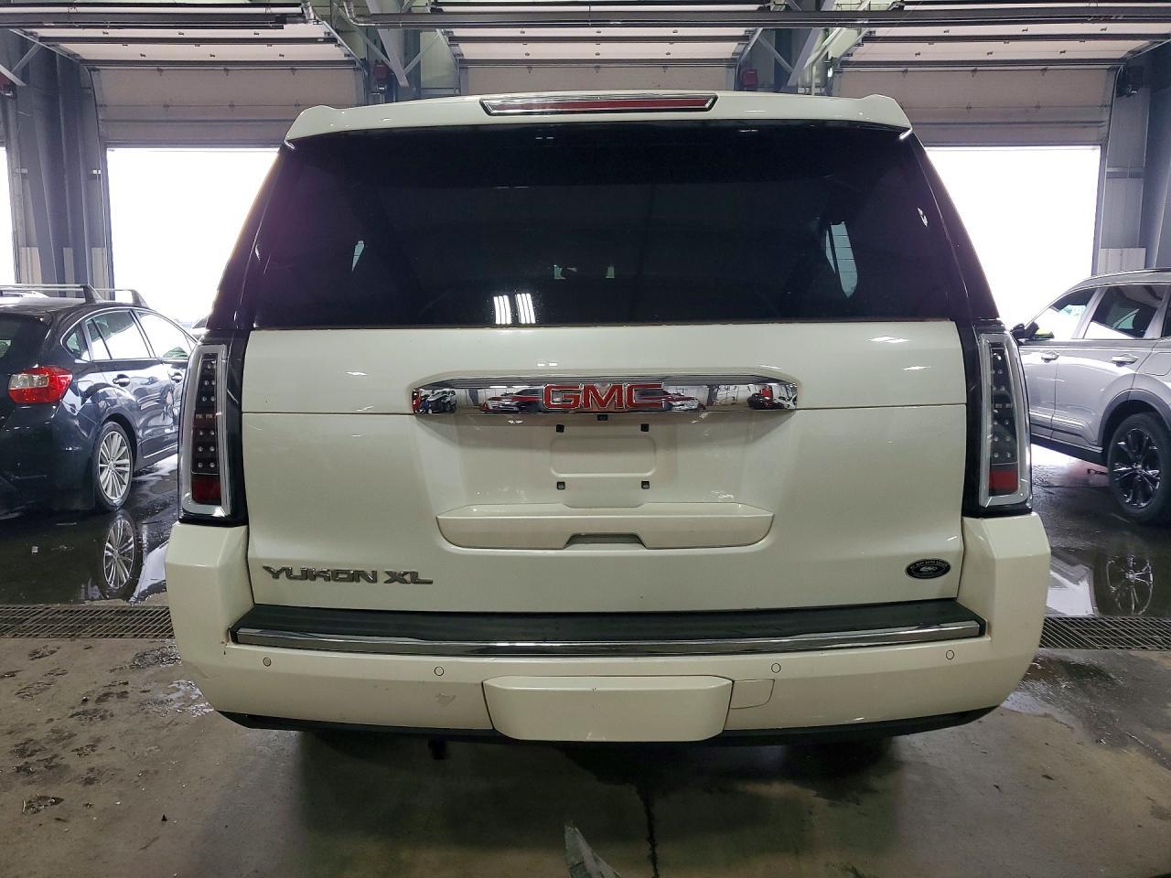 2015 GMC Yukon Xl Denali - zdjęcie 6