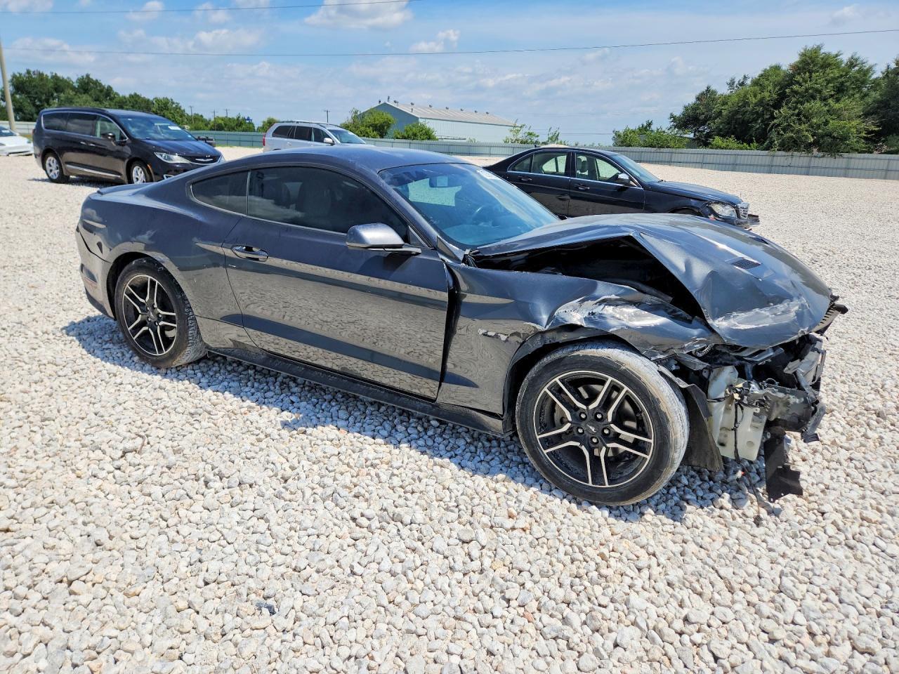 2018 Ford Mustang - zdjęcie 4