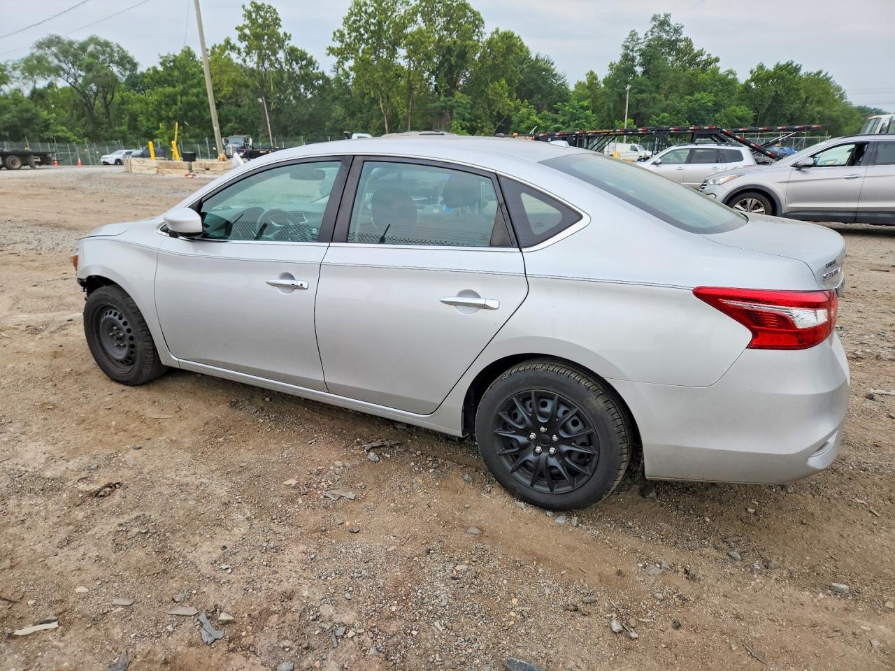 2019 Nissan Sentra Sv - zdjęcie 2