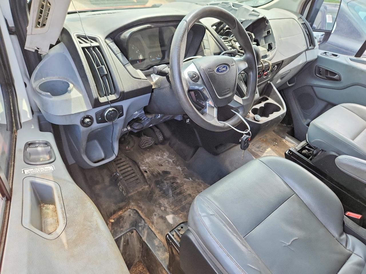 2017 Ford Transit T-250 - zdjęcie 8