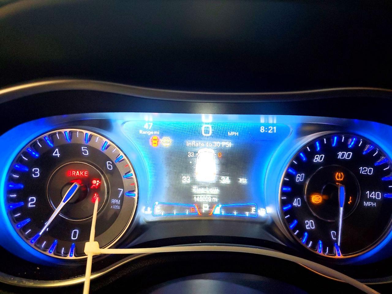2016 Chrysler 300C - zdjęcie 9
