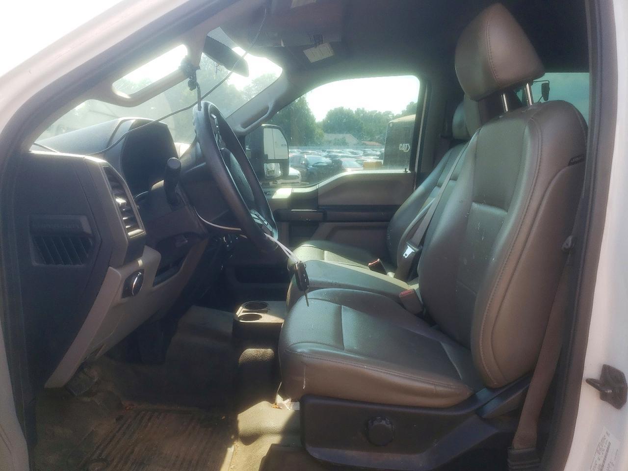 2019 Ford F350 Super Duty - zdjęcie 7