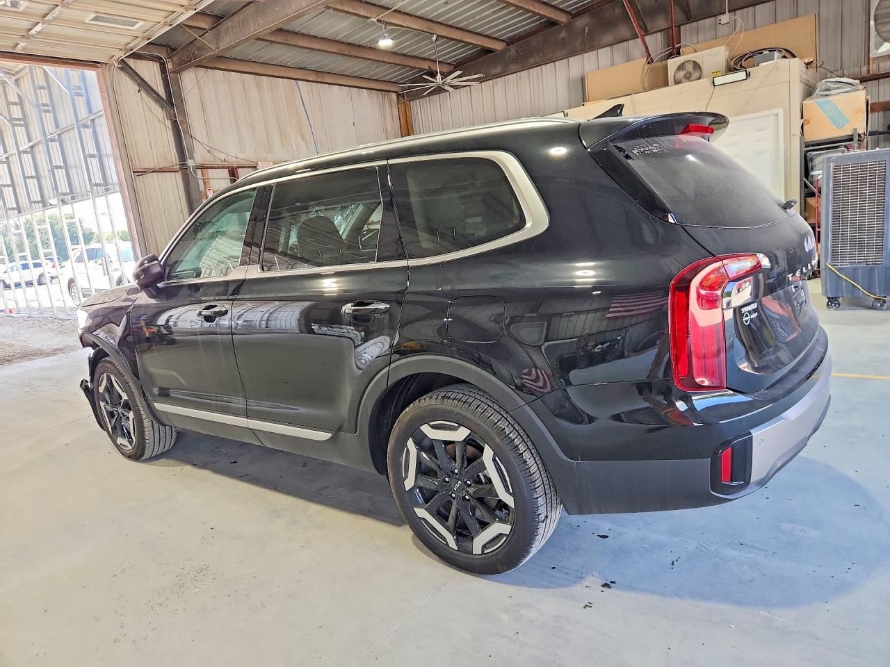 2025 Kia Telluride S - zdjęcie 2