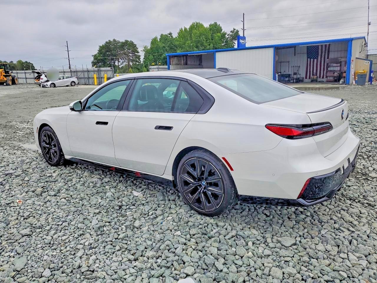 2023 BMW 740 I - zdjęcie 2