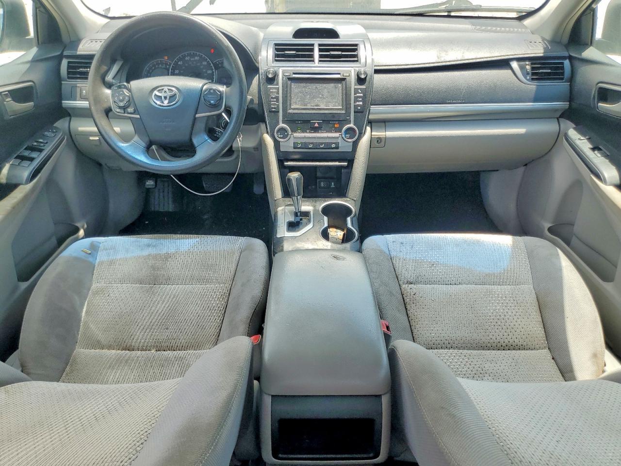 2013 Toyota Camry Le - zdjęcie 8
