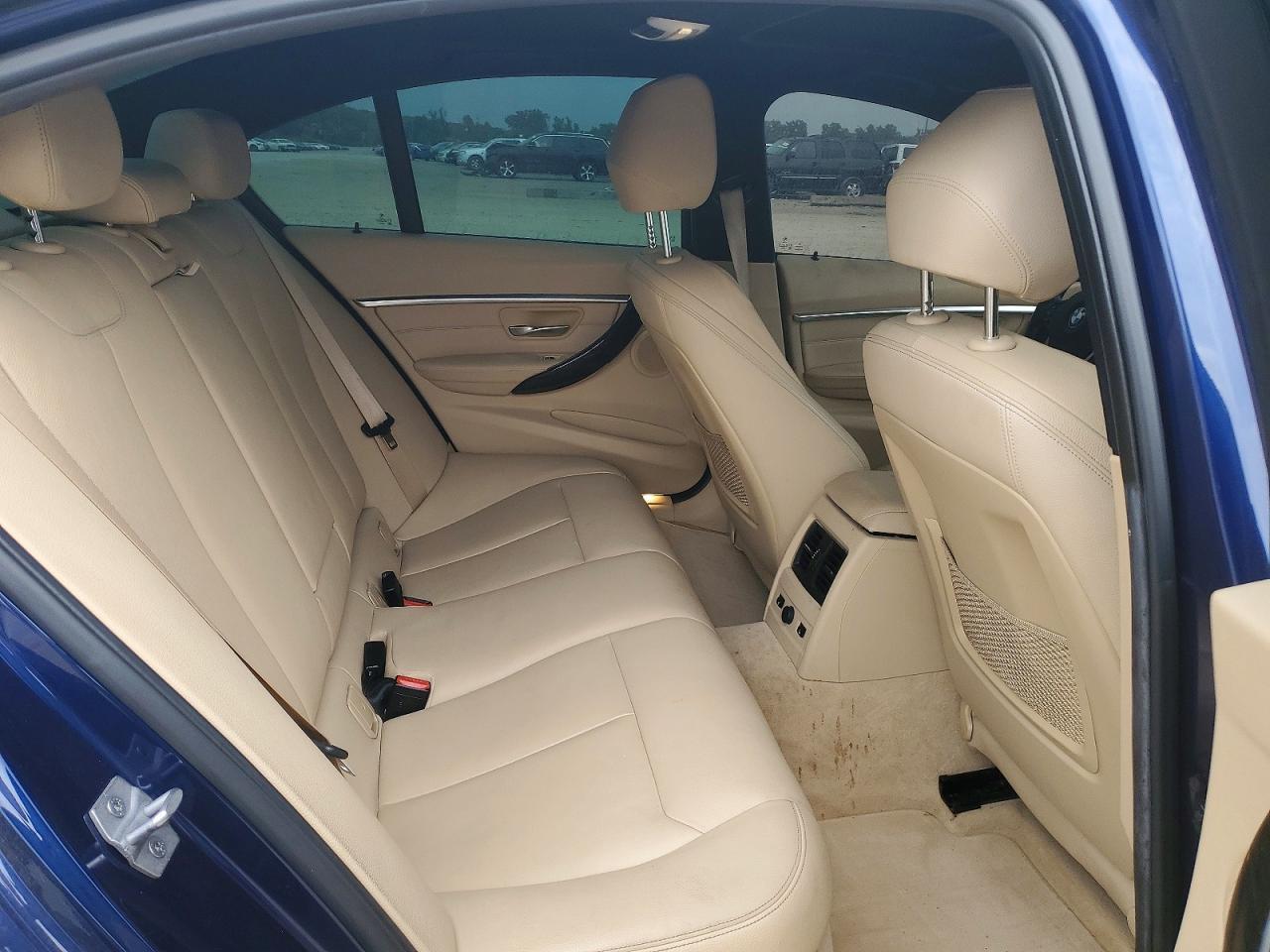 2016 BMW Seria 3 328i - zdjęcie 10