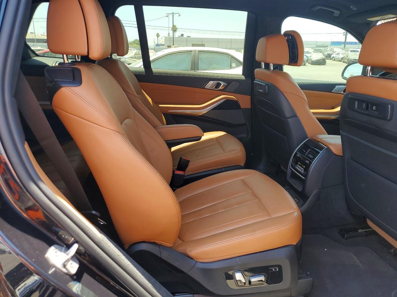 2022 BMW X7 M50I - zdjęcie 11