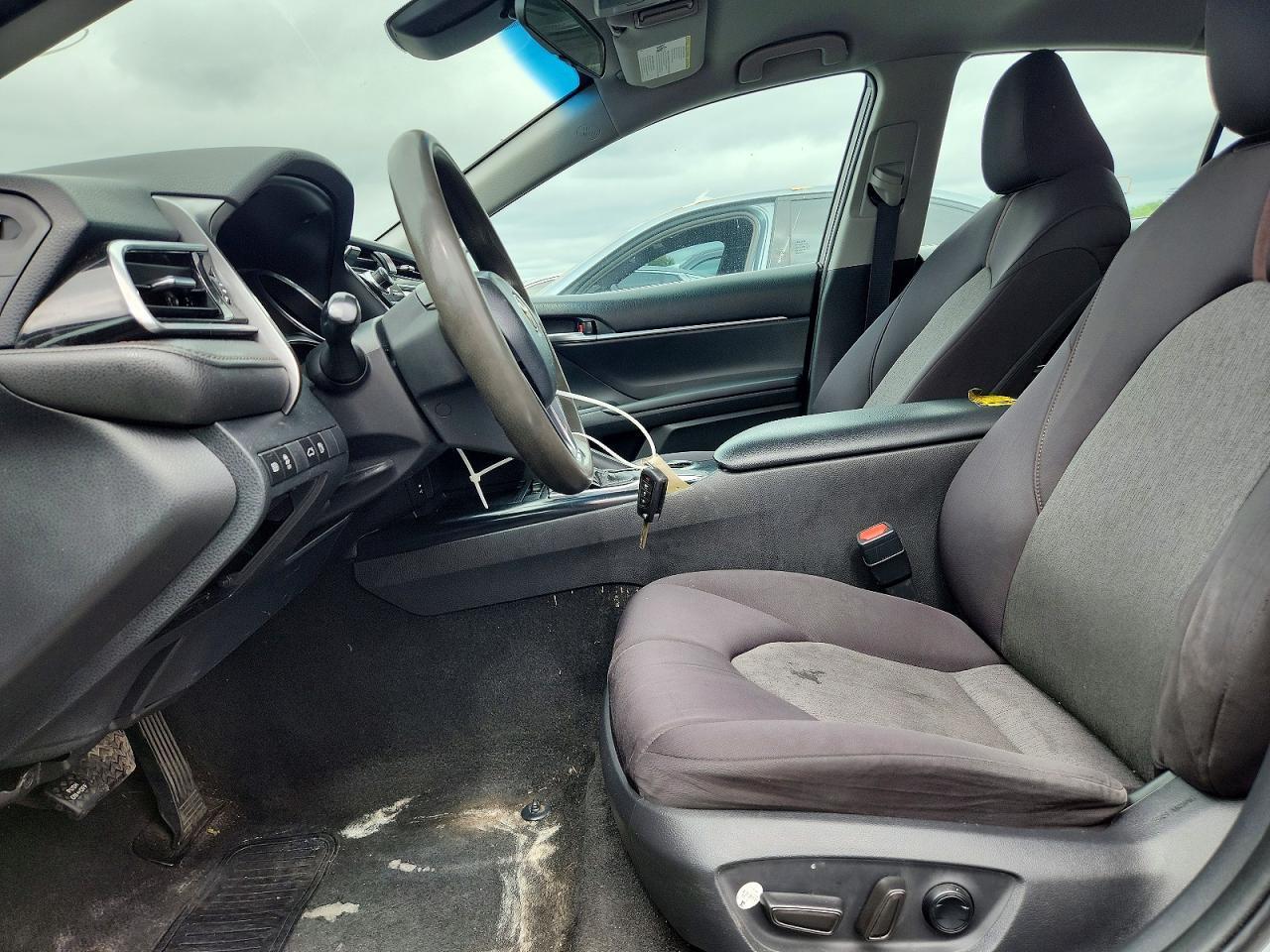 2018 Toyota Camry Le - zdjęcie 7