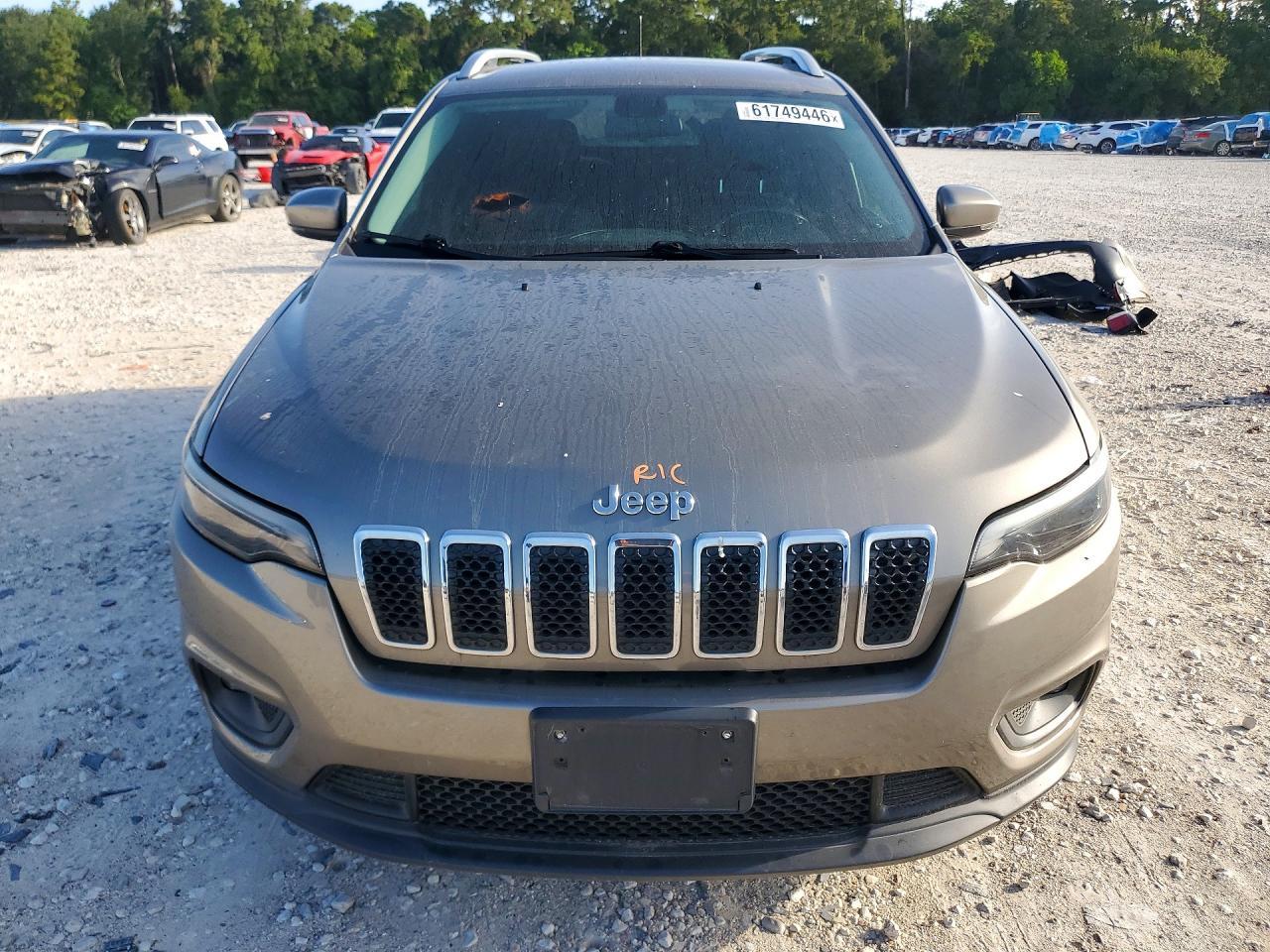 2019 Jeep Cherokee Latitude Plus - zdjęcie 5