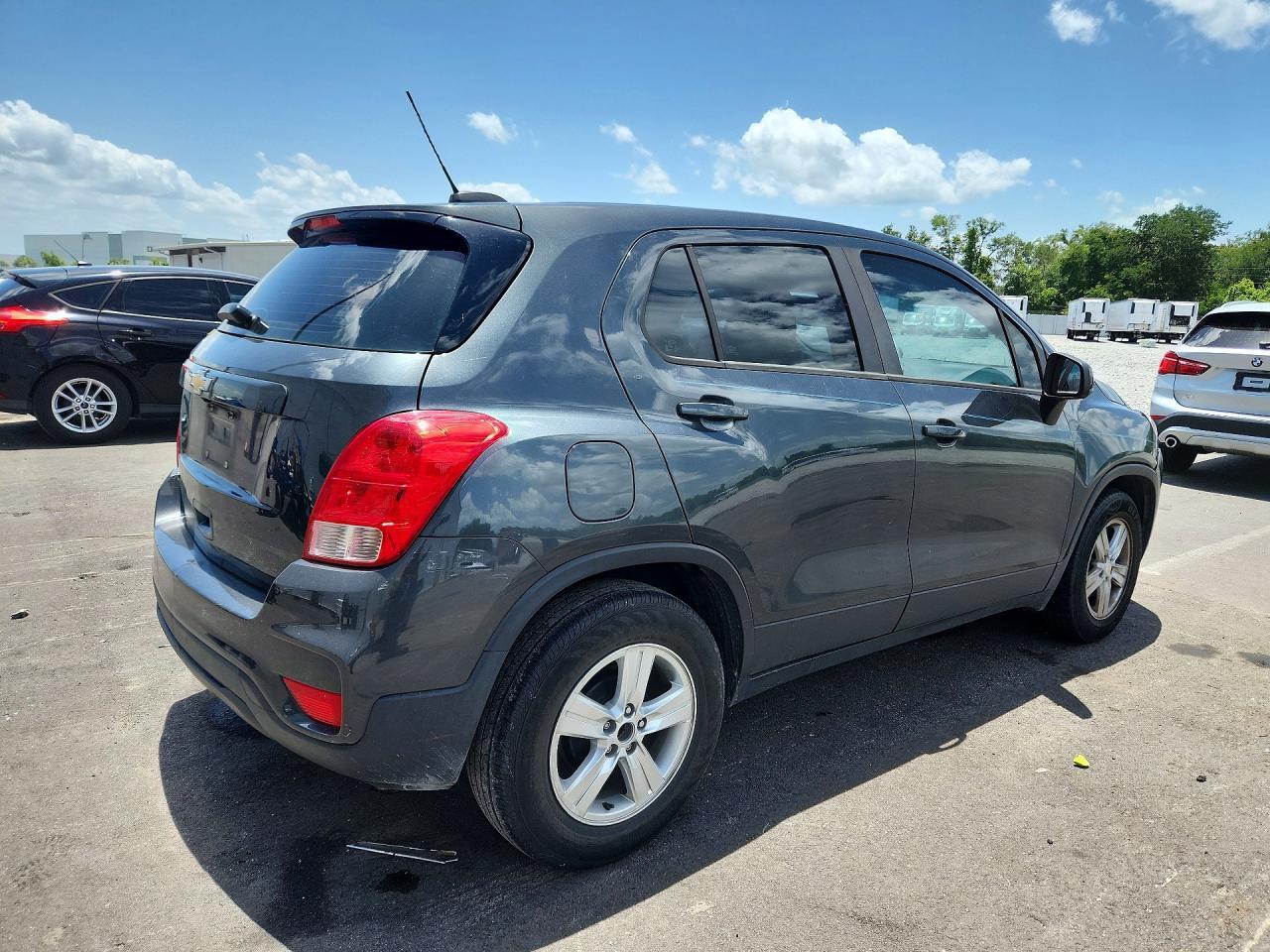 2019 Chevrolet Trax Ls - zdjęcie 3