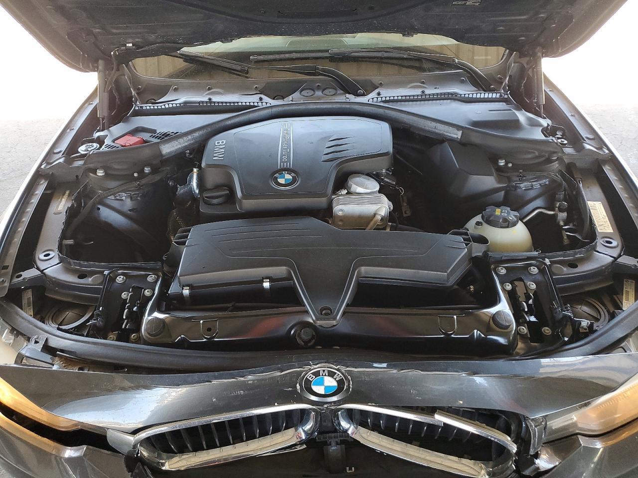 2015 BMW 320 I - zdjęcie 11
