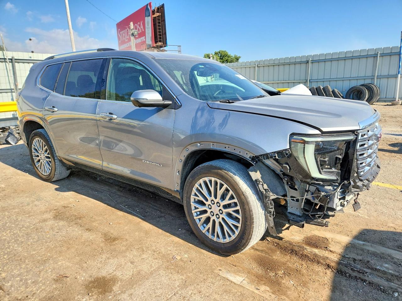 2025 GMC Acadia Denali - zdjęcie 4
