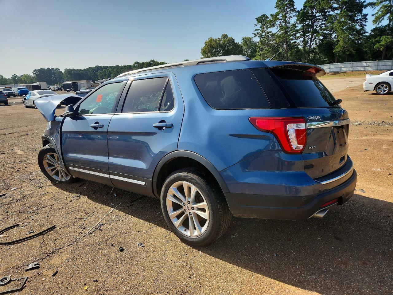 2018 Ford Explorer Xlt - zdjęcie 2
