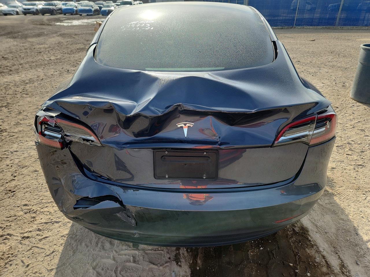 2023 Tesla Model 3 - zdjęcie 6