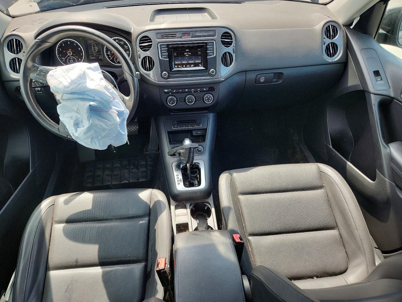 2016 Volkswagen Tiguan S - zdjęcie 8