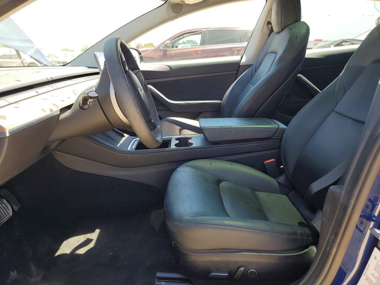 2021 Tesla Model 3 - zdjęcie 7