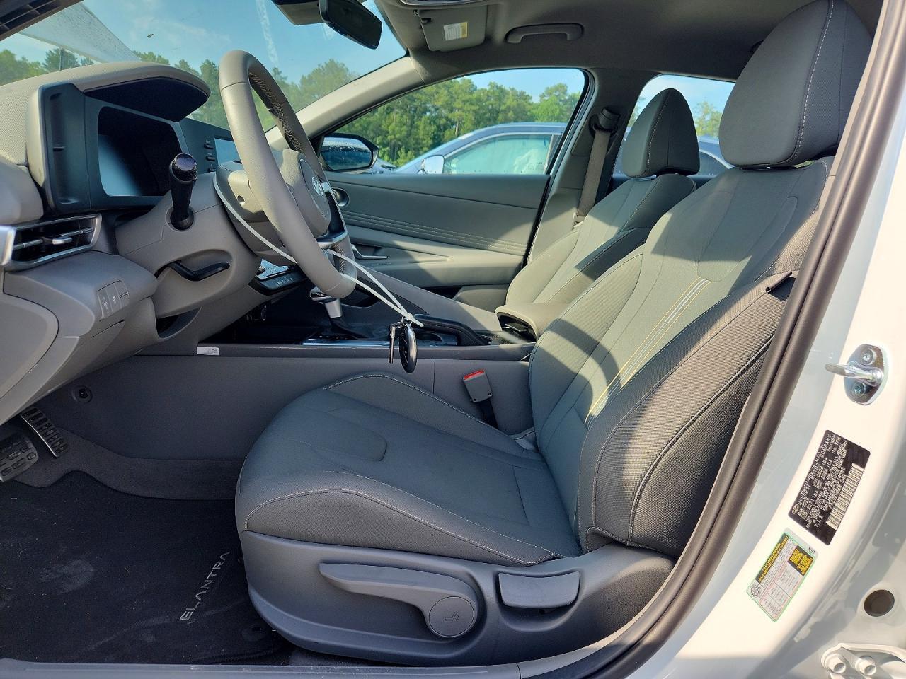 2026 Hyundai Elantra Sel Sport - zdjęcie 7