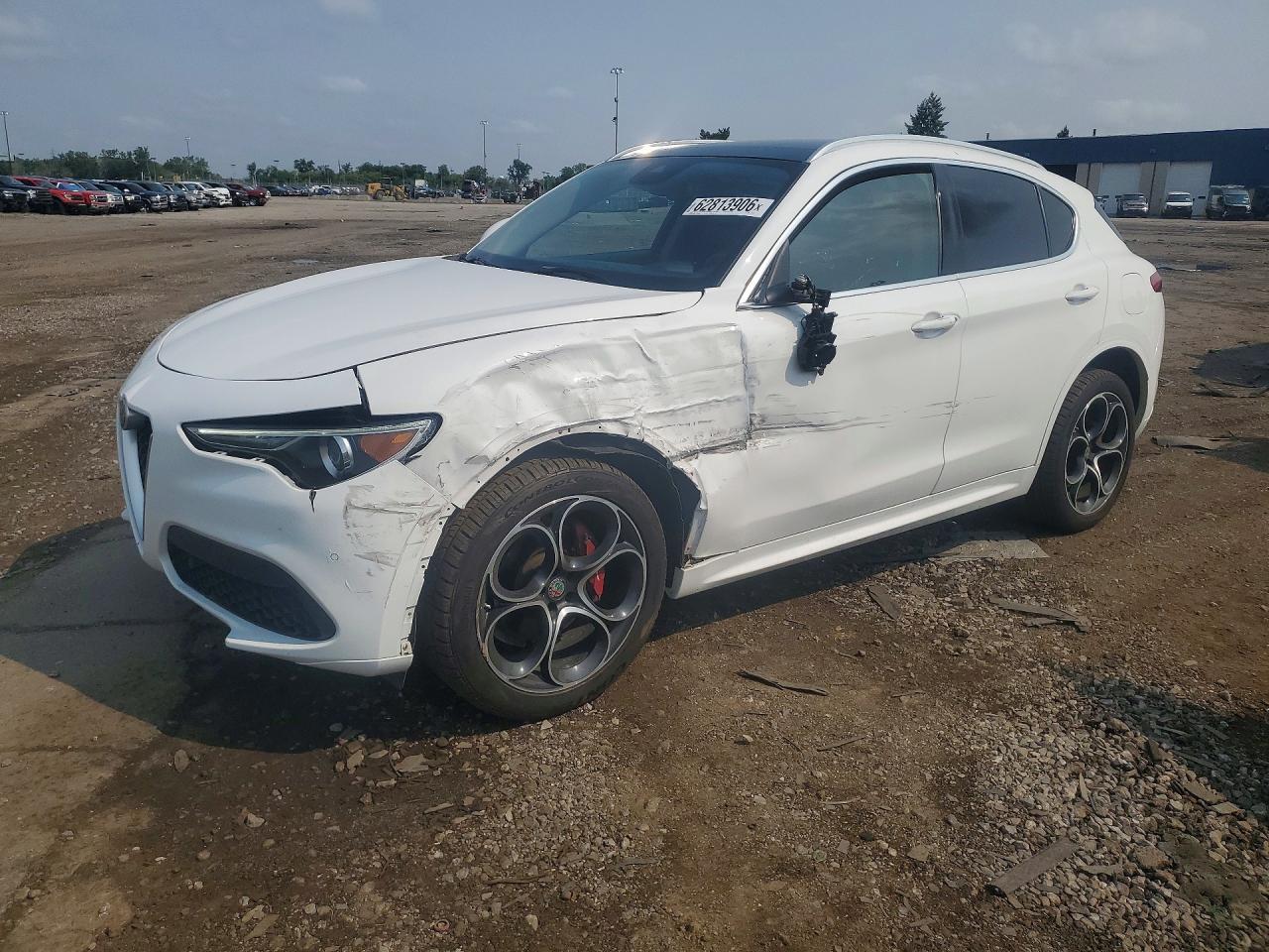 2020 Alfa Romeo Stelvio Ti - zdjęcie główne