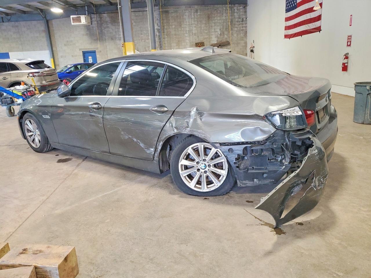 2015 BMW Seria 5 528i - zdjęcie 2
