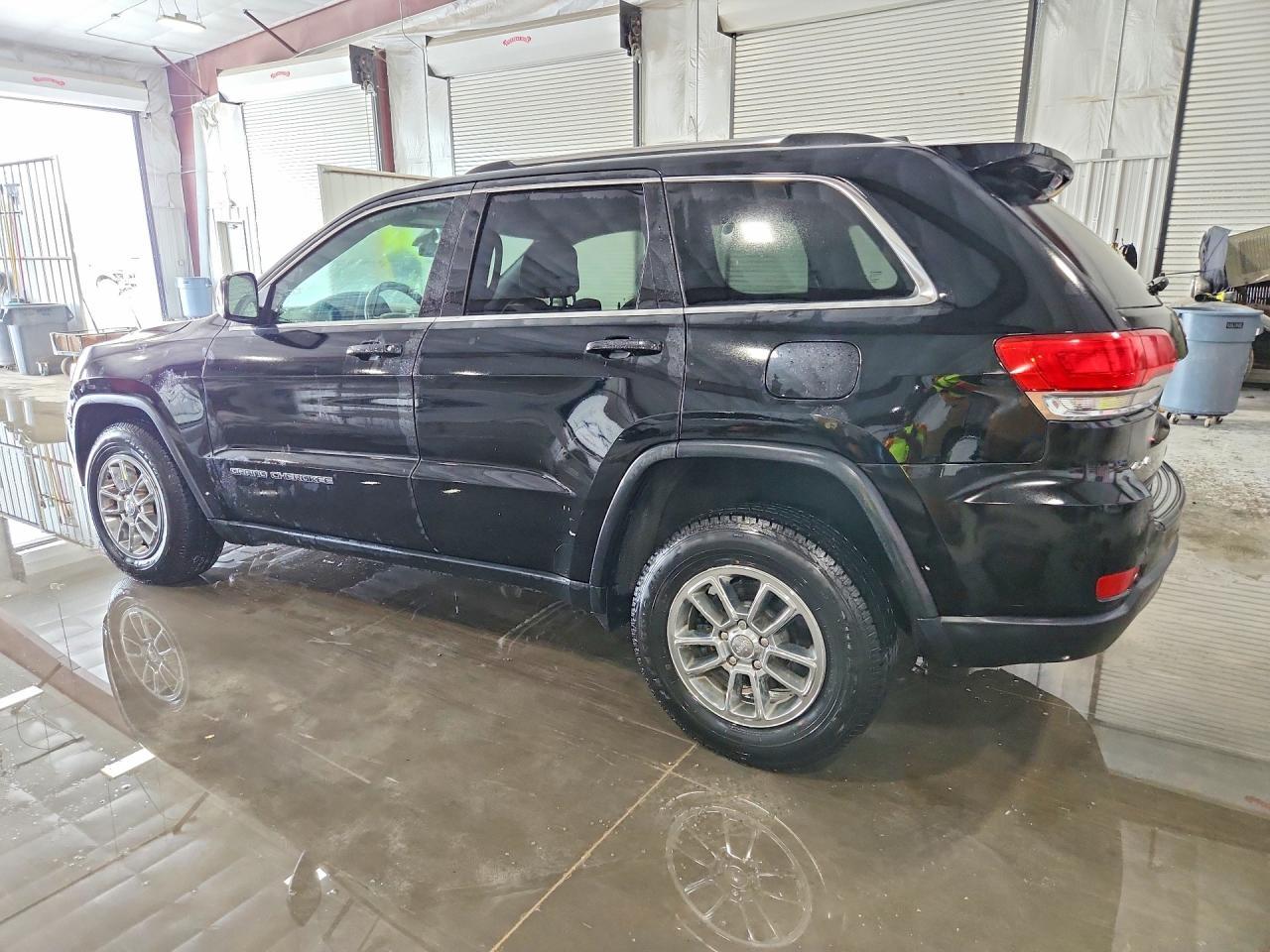 2018 Jeep Grand Cherokee Laredo - zdjęcie 2