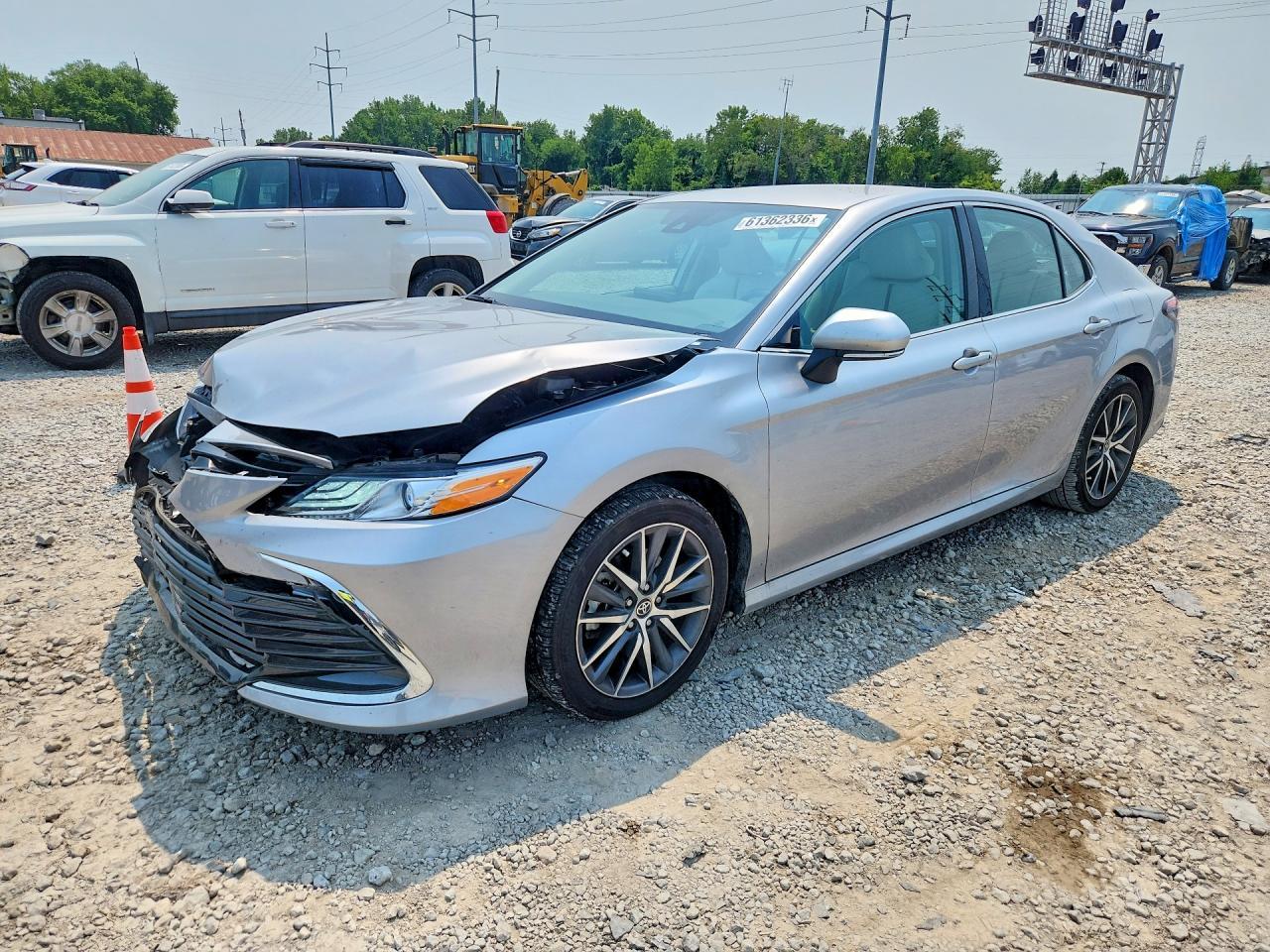 2024 Toyota Camry Xle - zdjęcie główne