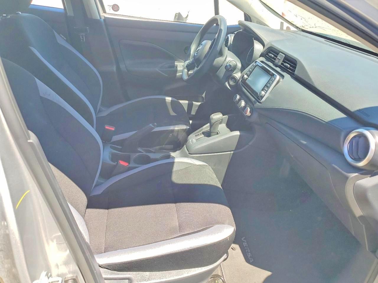 2025 Nissan Versa S - zdjęcie 13