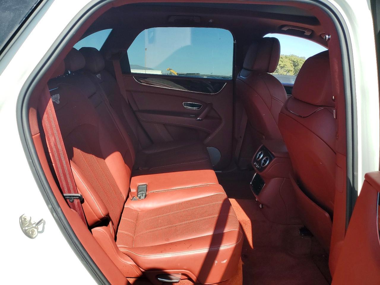 2018 Bentley Bentayga - zdjęcie 11