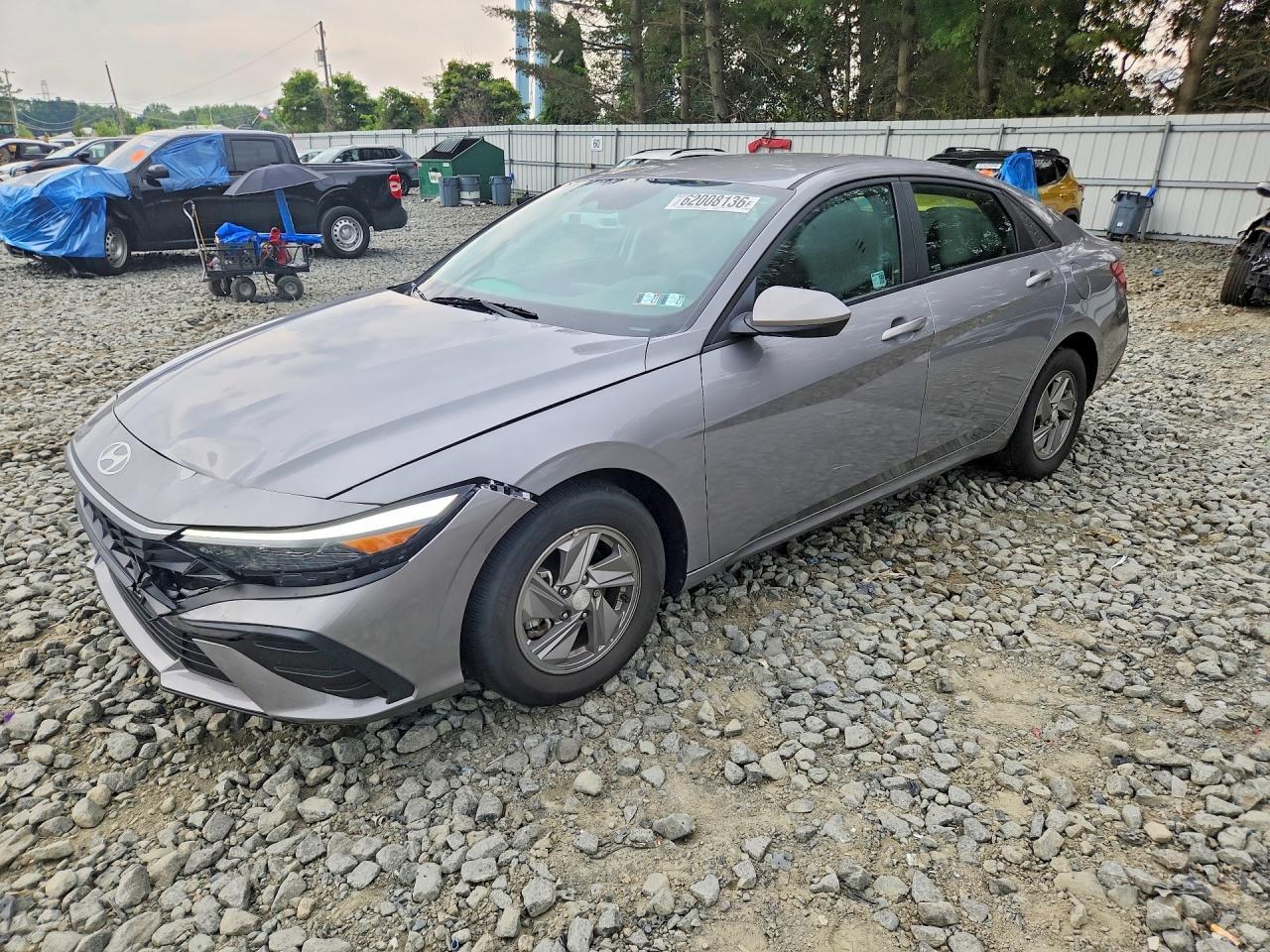2025 Hyundai Elantra Se - zdjęcie główne
