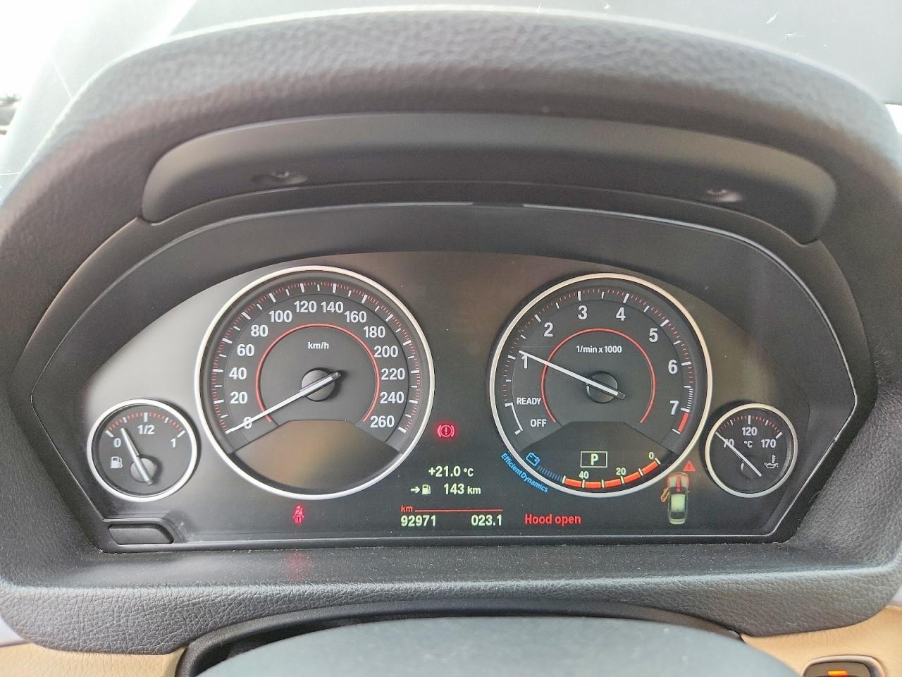 2018 BMW Seria 3 330i - zdjęcie 9