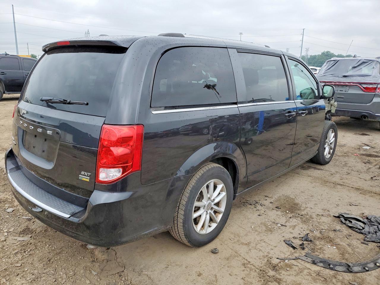 2019 Dodge Grand Caravan Sxt - zdjęcie 3