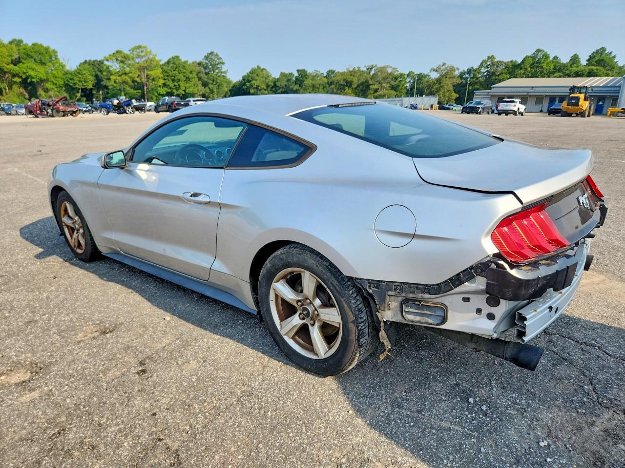 2018 Ford Mustang - zdjęcie 2