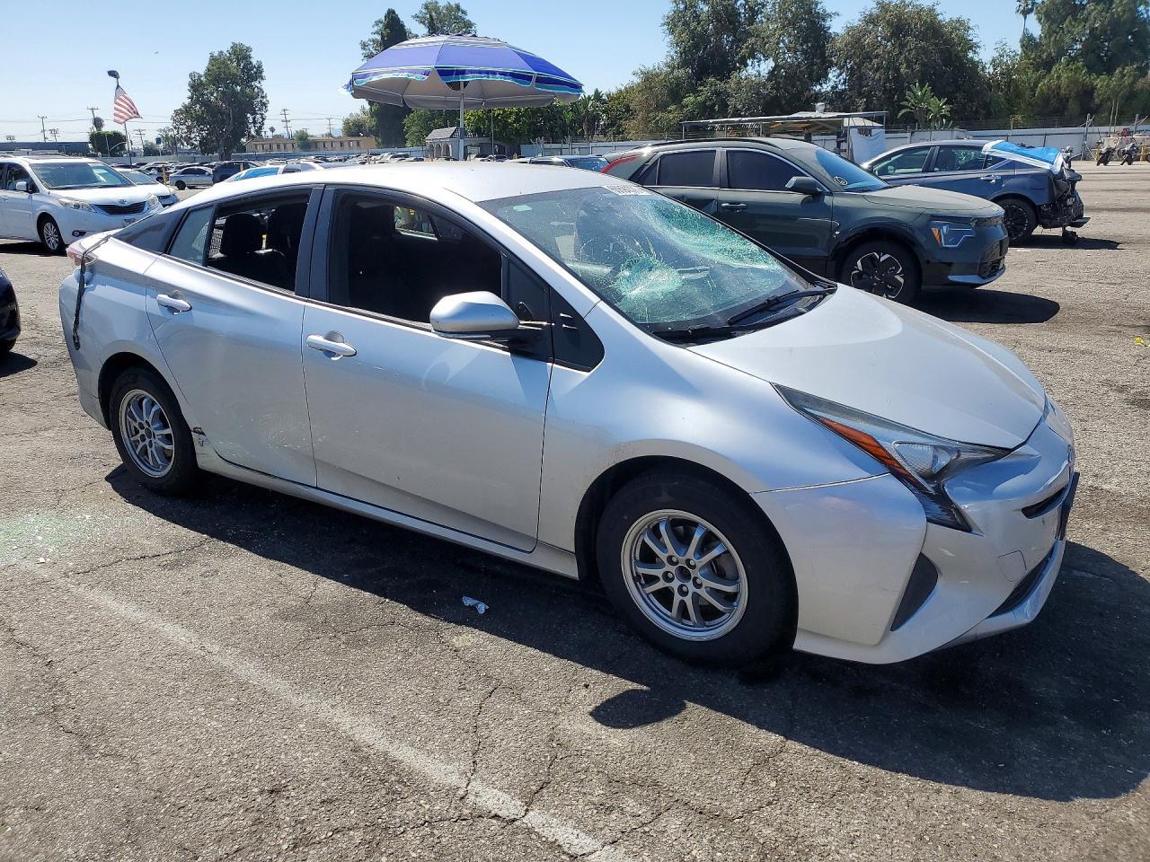 2016 Toyota Prius Three - zdjęcie 4