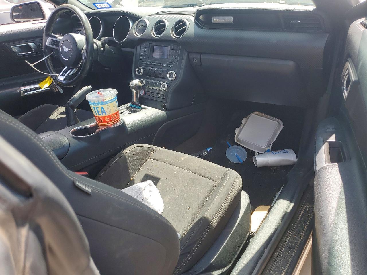 2018 Ford Mustang - zdjęcie 11