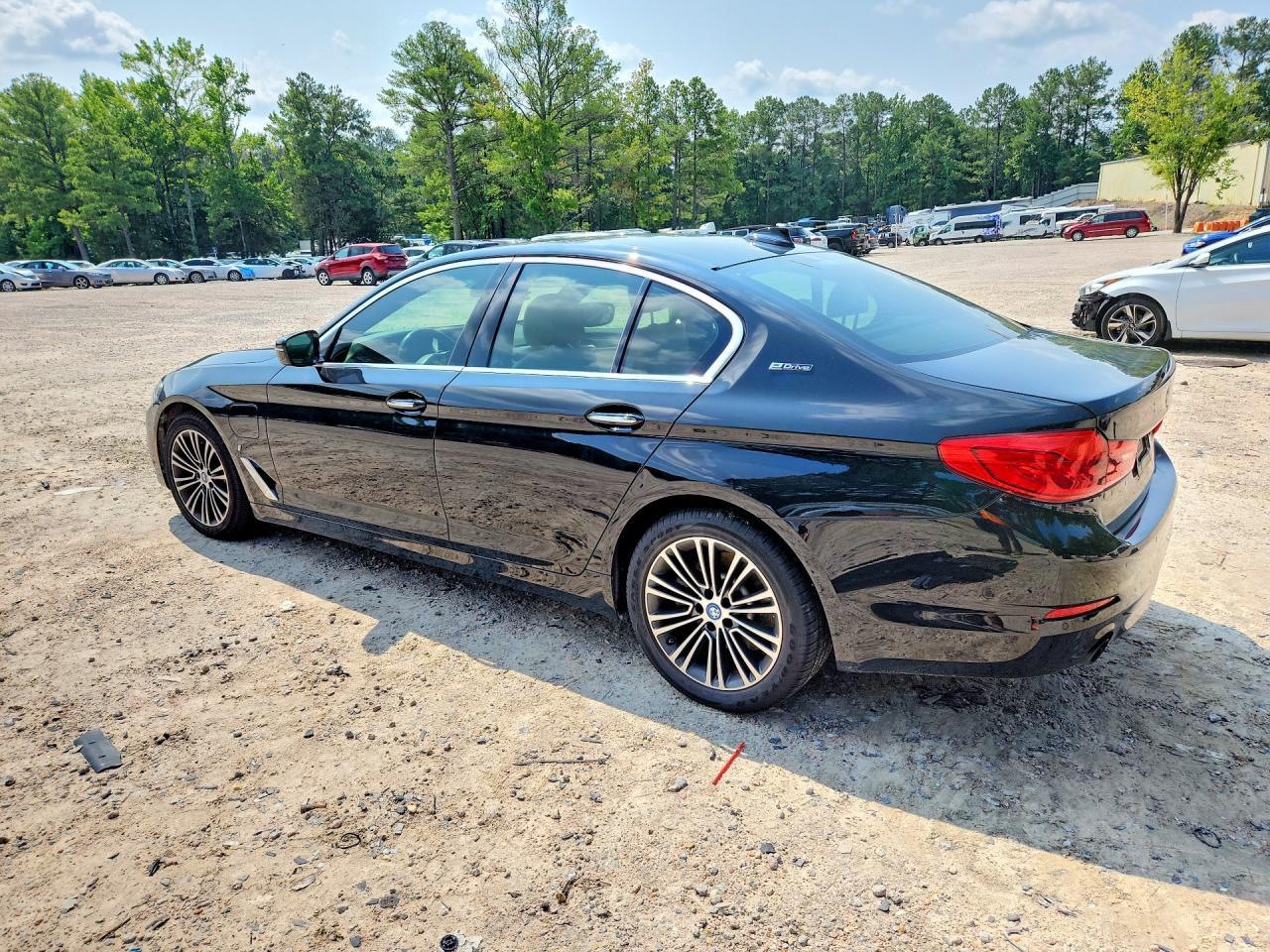 2018 BMW 530E - zdjęcie 2