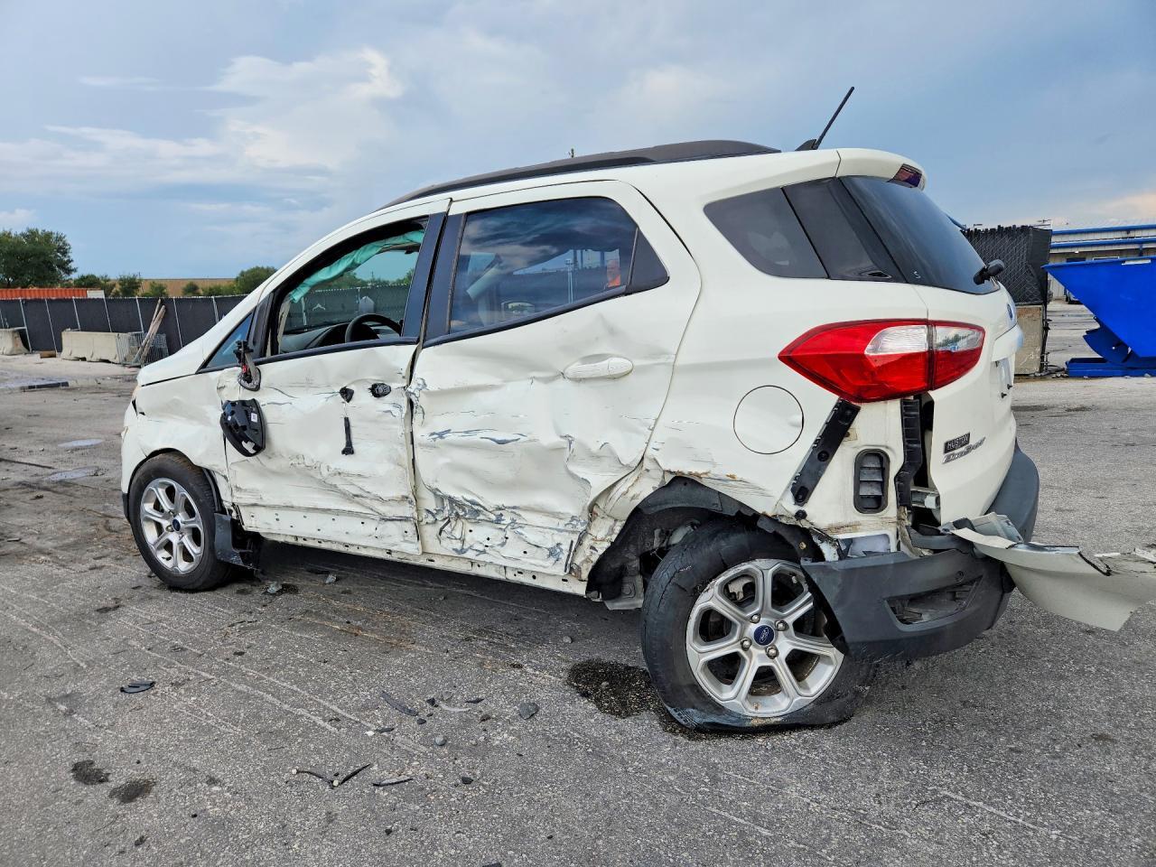2021 Ford Ecosport - zdjęcie 2