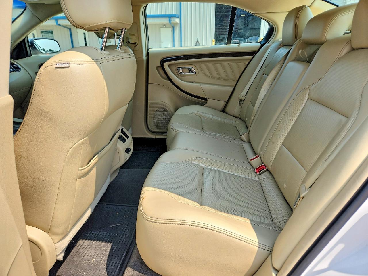 2013 Ford Taurus Limited - zdjęcie 10