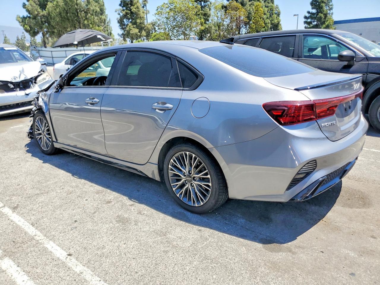 2023 Kia Forte Gt Line - zdjęcie 2