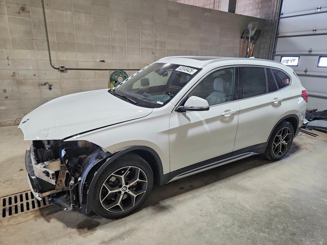 2019 BMW X1 xDrive28I - zdjęcie główne