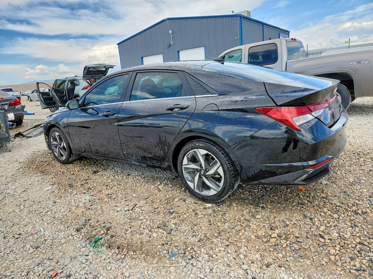 2023 Hyundai Elantra Limited - zdjęcie 2