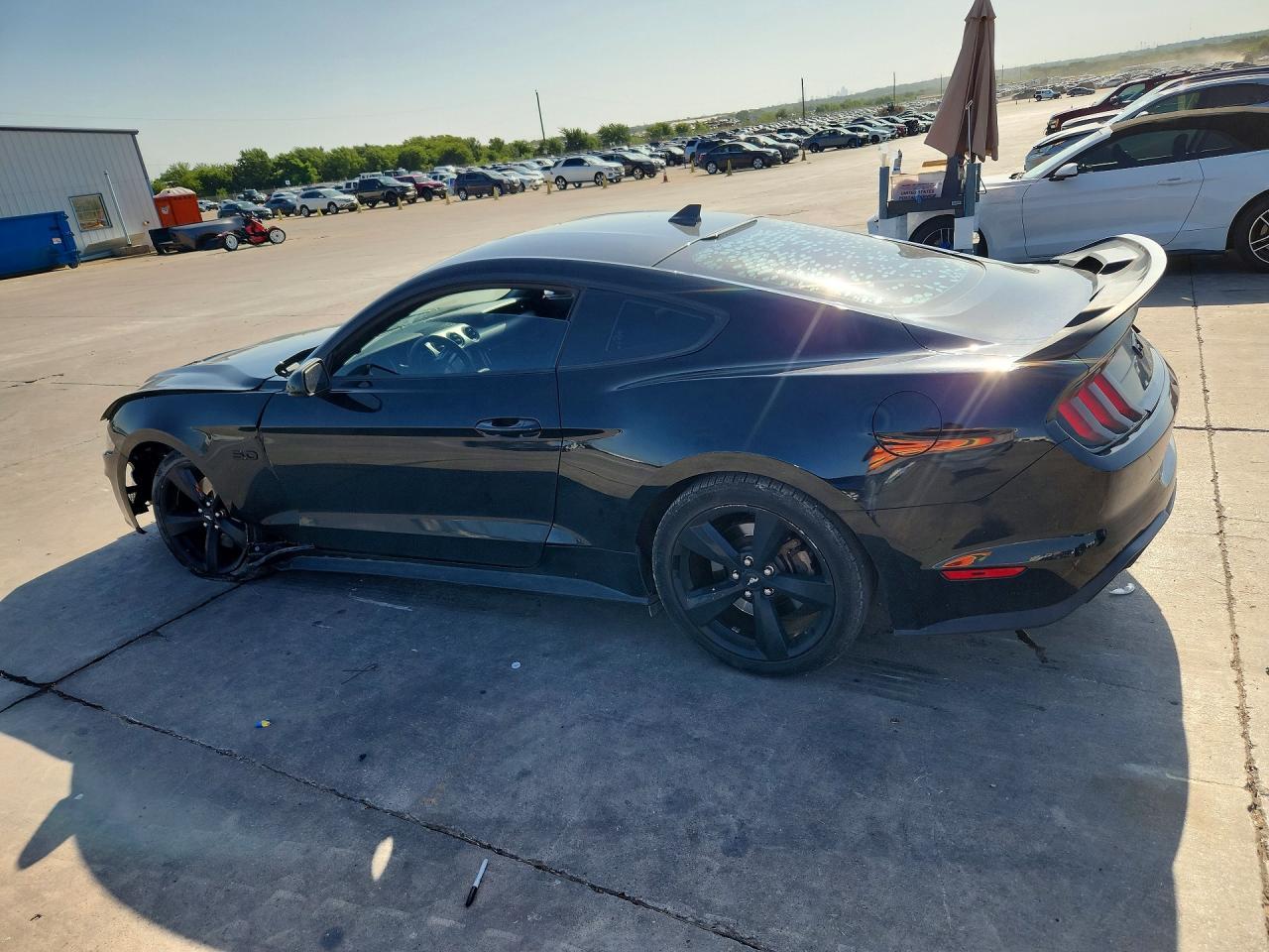 2022 Ford Mustang Gt - zdjęcie 2