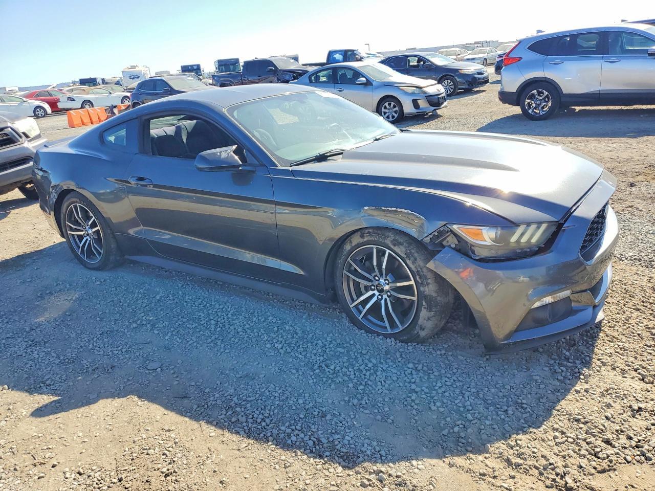 2016 Ford Mustang - zdjęcie 4