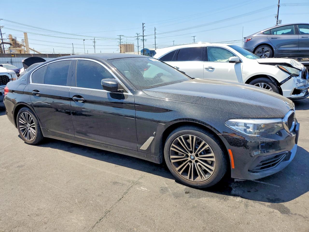 2019 BMW 530E - zdjęcie 4