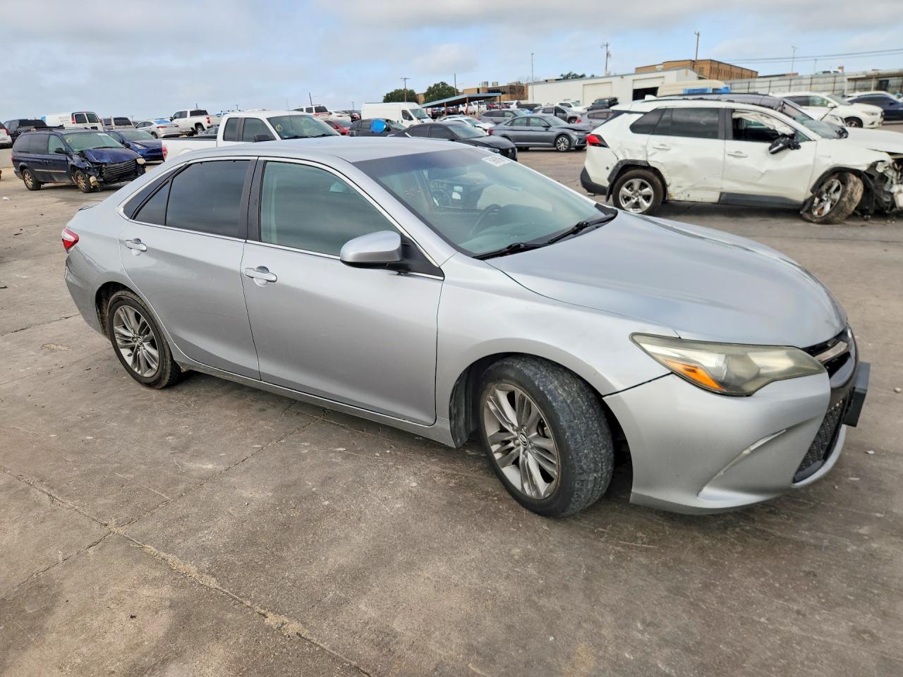 2015 Toyota Camry Se - zdjęcie 4