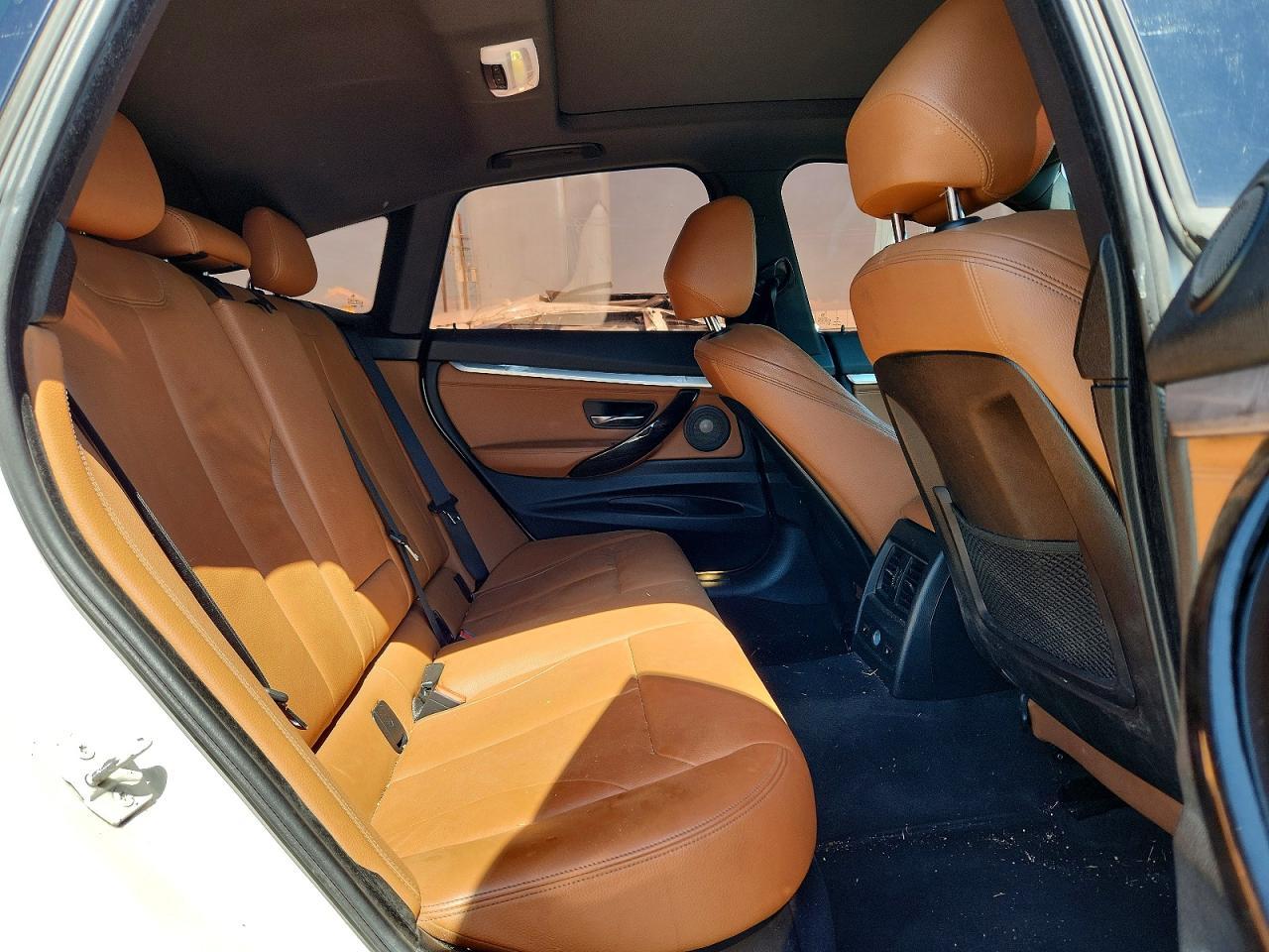 2017 BMW 330 Xigt - zdjęcie 10