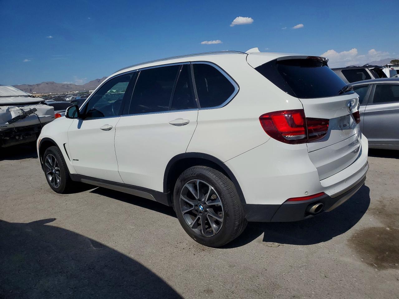 2017 BMW X5 xDrive35I - zdjęcie 2