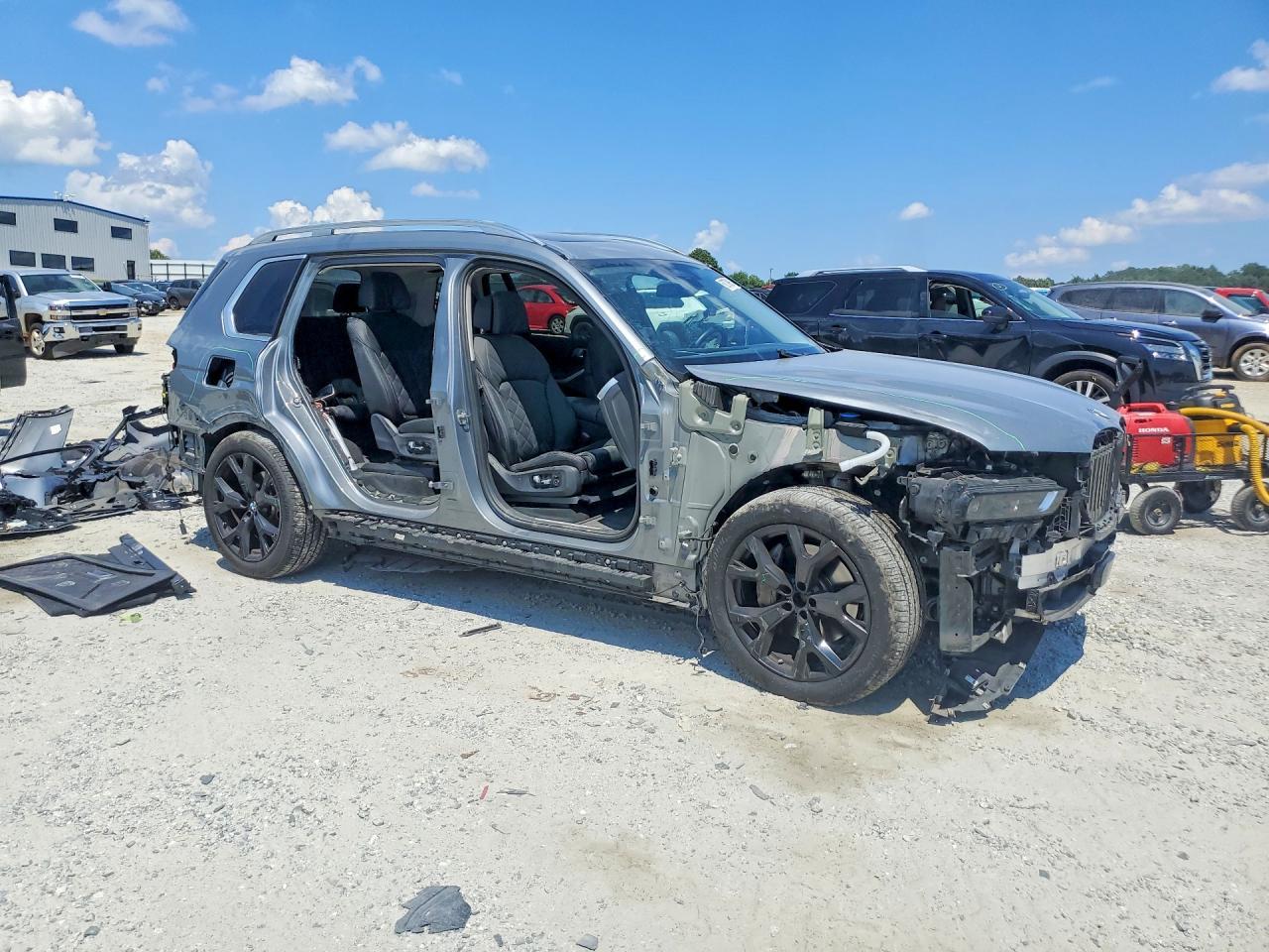 2024 BMW X7 xDrive40I - zdjęcie 4