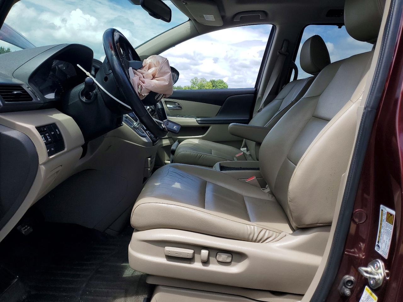 2015 Honda Odyssey Touring - zdjęcie 13