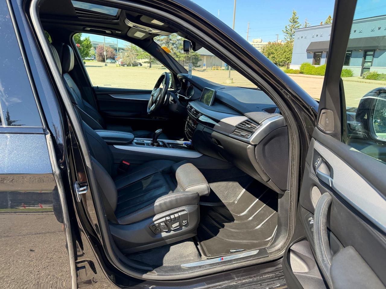2015 BMW X5 xDrive50I - zdjęcie 5